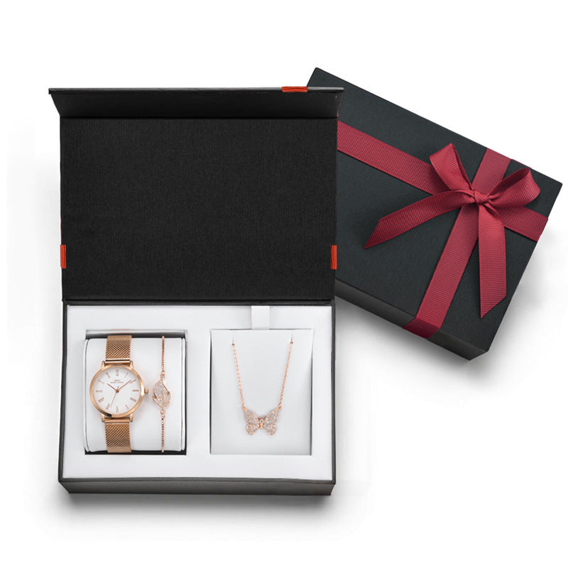 Coffret assorti avec montre à clapet, collier et bracelet