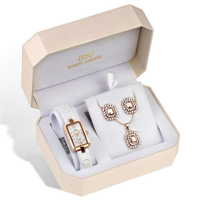 Coffret Montre femme tendance avec bracelet et strass