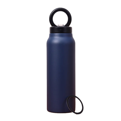 Insulated water bottle made of 304 stainless steel, double-walled vacuum insulation, with an integrated straw and an innovative magnetic system for attaching your phone. Perfect for sports, outdoor activities, and everyday use.