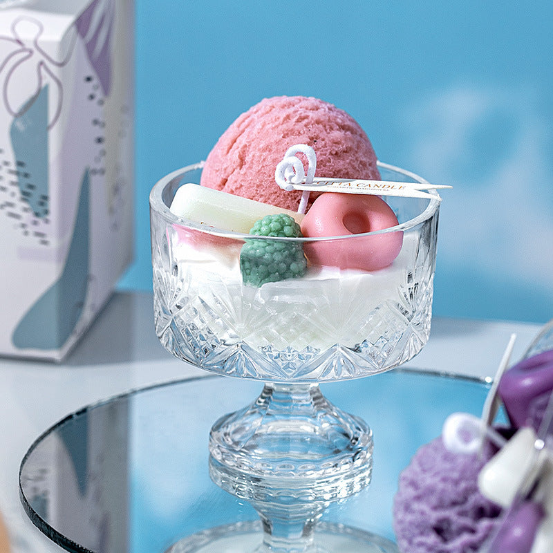 Creatively sculpted ice cream-shaped candle – With essential oils, in a handmade gift box