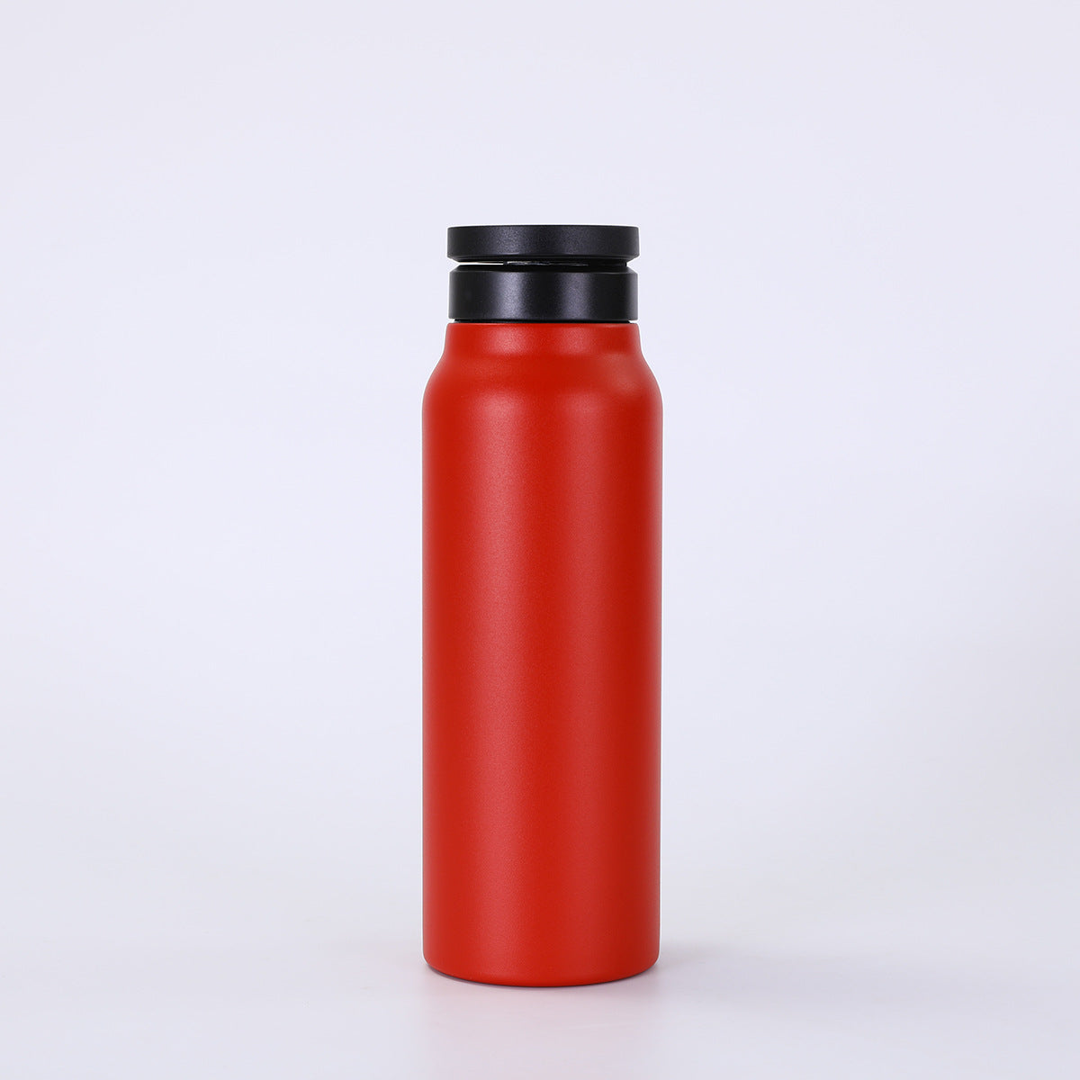 Insulated water bottle made of 304 stainless steel, double-walled vacuum insulation, with an integrated straw and an innovative magnetic system for attaching your phone. Perfect for sports, outdoor activities, and everyday use.